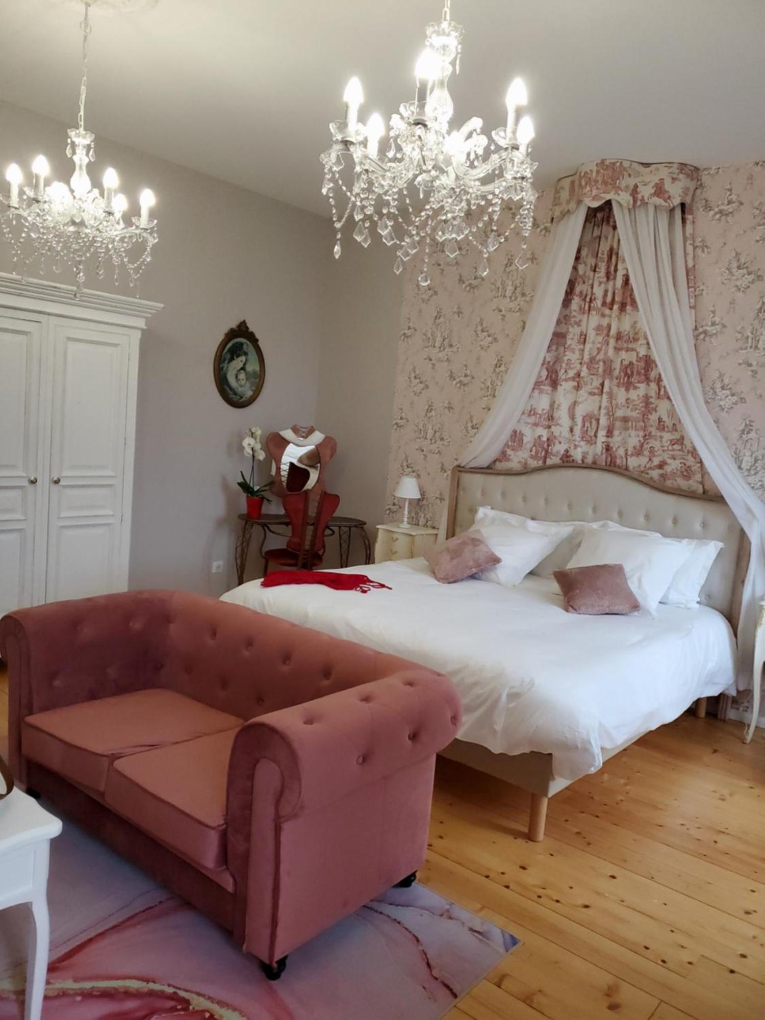 Domaine De La Gemoliere Bed & Breakfast Gemozac Bagian luar foto